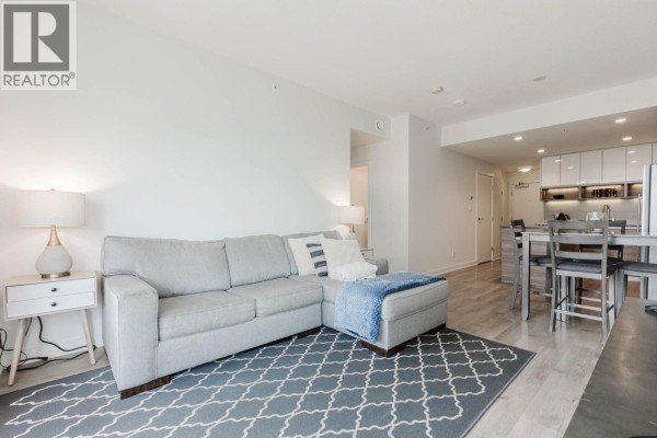 909 8850 University Crescent, Burnaby, BC V5A0C8 Photo 5