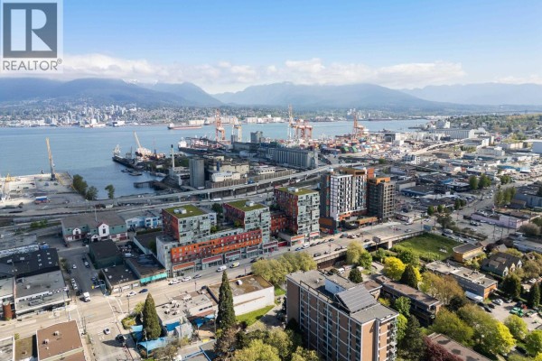 909 955 E Hastings Street, Vancouver, BC V6A0G8 Photo 3