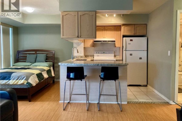 Kitchen - 909 Bay Street Unit# 2304, Toronto, ON M5S3G2 Photo 5