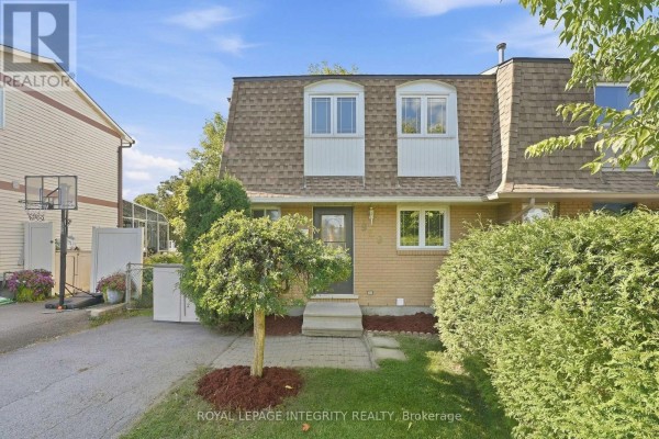 Townhouse for sale at 909 Lawnsberry Drive, Ottawa, ON - MLS® Cwu6Qm
