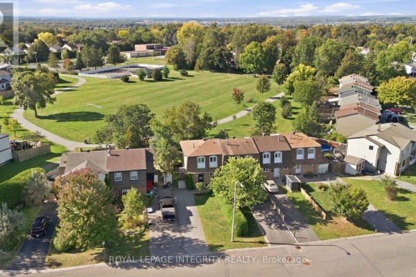 909 Lawnsberry Drive, Ottawa, ON, photo 2