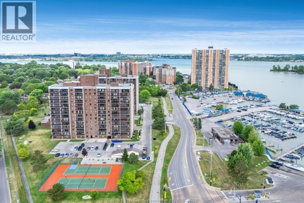 9099 Riverside Drive Unit# 1110w, Windsor