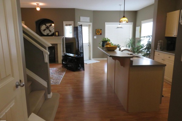 Bedroom 2 - 91 Birch Pl, Fort Saskatchewan, AB T8L0A5 Photo 5
