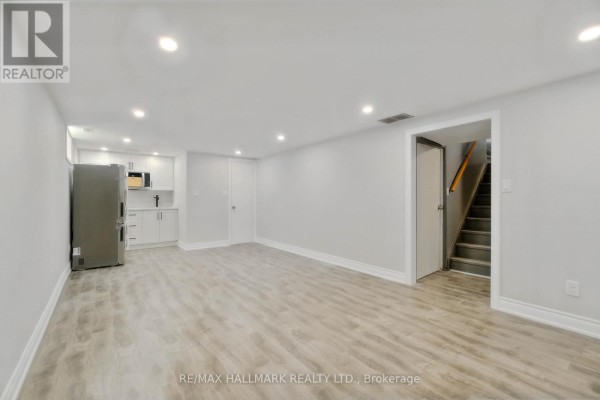 91 Boston (lower) Crescent, Hamilton, ON, photo 3
