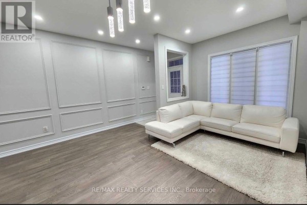 91 Daden Oaks Drive, Brampton, ON L6P3R9 Photo 3