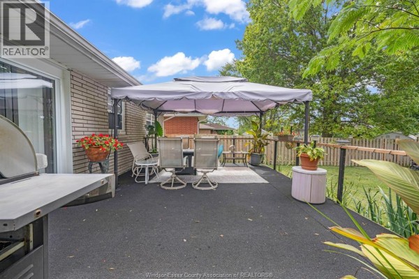 Family room - 91 Danforth Avenue, Leamington, ON N8H2R1 Photo 5