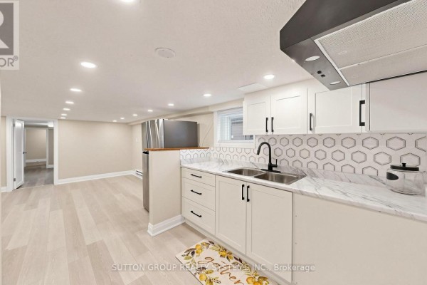Dining room - 91 Kirknewton Road, Toronto, ON M6E3X9 Photo 4