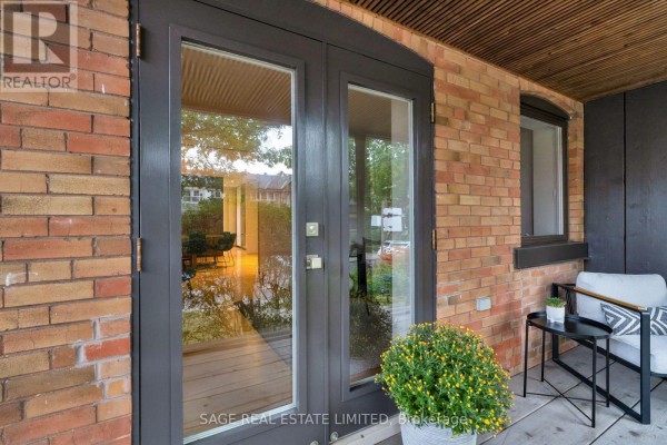 Kitchen - 91 Maplewood Avenue, Toronto, ON M6C1J4 Photo 3