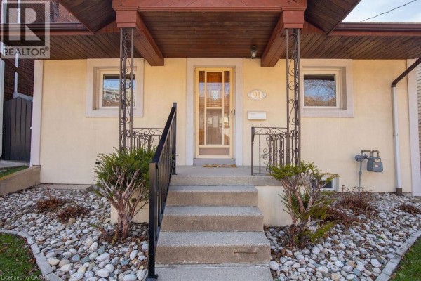 91 Pearl Street N, Hamilton, ON, photo 2