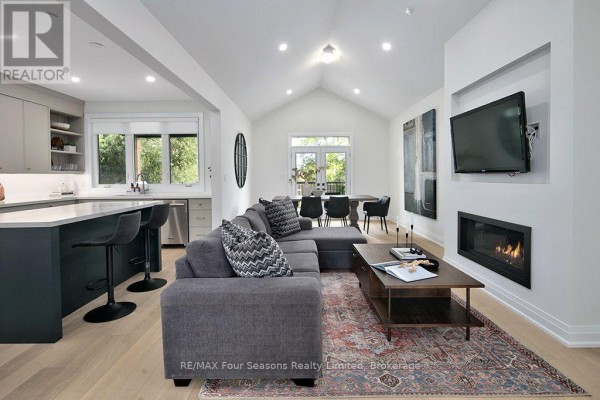 91 Summer View Avenue, Collingwood, ON L9Y3Z1 Photo 5