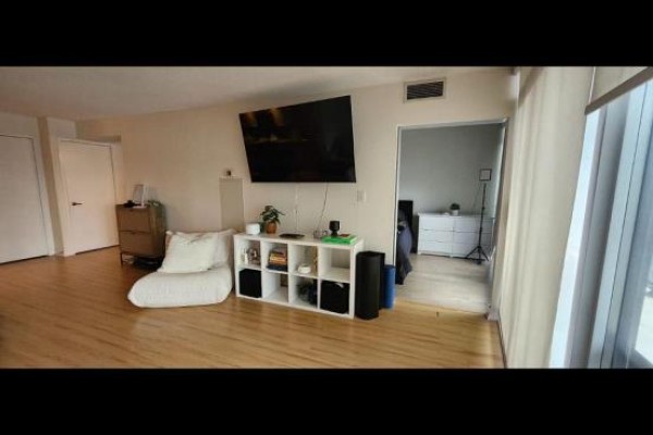 910 - 25 Capreol Court, Toronto, ON M5V3Z7 Photo 5