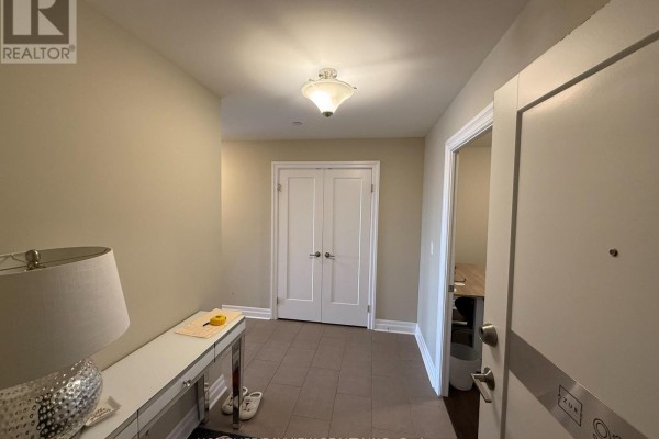Primary Bedroom - 910 - 505 Talbot Street, London East, ON N6A2S6 Photo 4