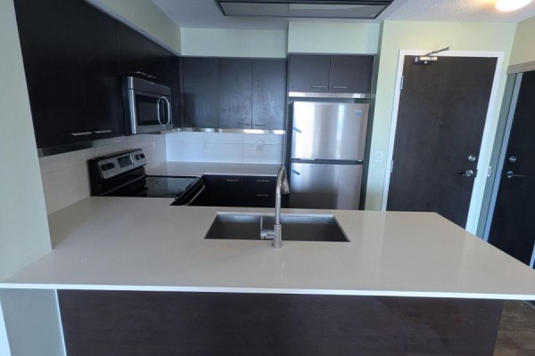 910 - 75 King William Crescent, Richmond Hill, ON L4B0C1 Photo 5