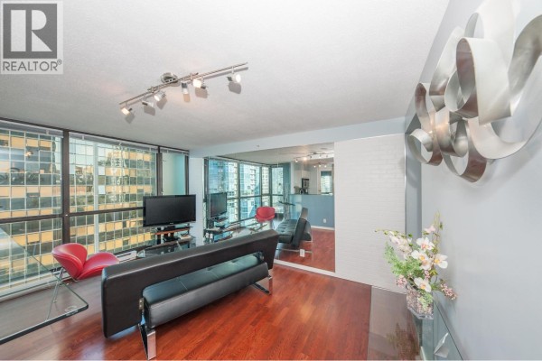 910 1367 Alberni Street, Vancouver, BC V6E4R9 Photo 3