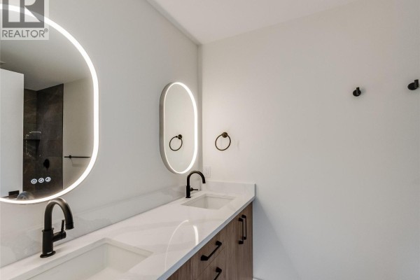 Partial bathroom - 910 Lakeside Drive Unit# 203, Nelson, BC V1L6G3 Photo 4