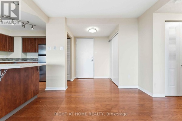 911 - 2759 Carousel Crescent, Ottawa, ON K1T2N5 Photo 5