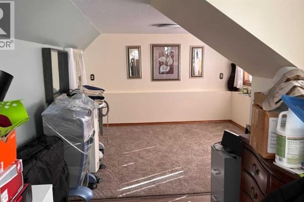 Bedroom - 911 12 Street Se, High River, AB T1V1L2 Photo 4