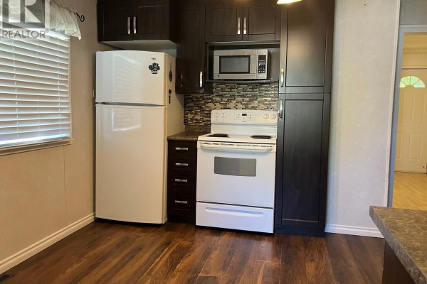 4pc Bathroom - 911 1st Street W, Nipawin, SK S0E1E0 Photo 5