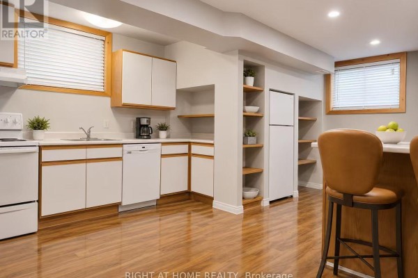 911 California Avenue, Windsor, ON, photo 3