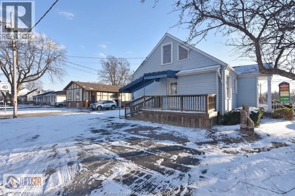 911 Front Road, Lasalle, ON N9J2A5 Photo 5