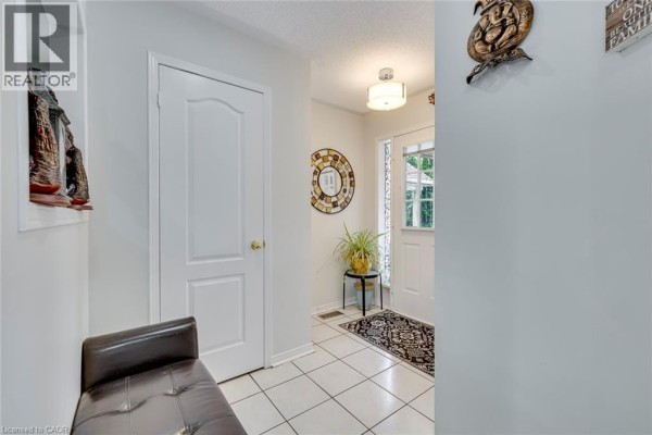 2pc Bathroom - 911 Golden Farmer Way, Peel, ON L5W1A8 Photo 5