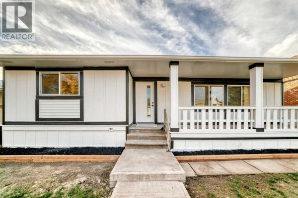 911 Penmeadows Road Se, Calgary, AB, photo 2
