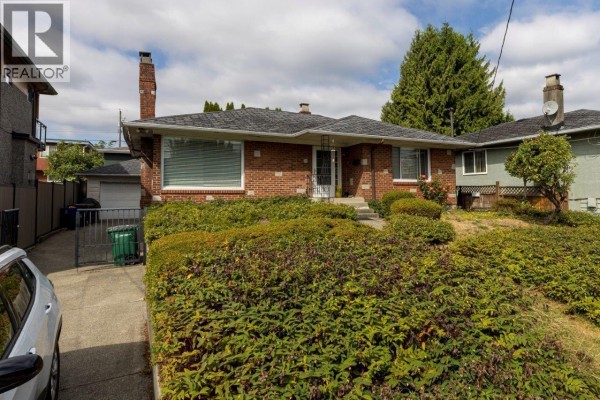 911 Sperling Avenue, Burnaby