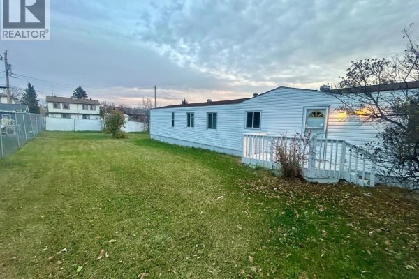 Bedroom - 9115 101 Street, Lac La Biche, AB T0A2C0 Photo 4