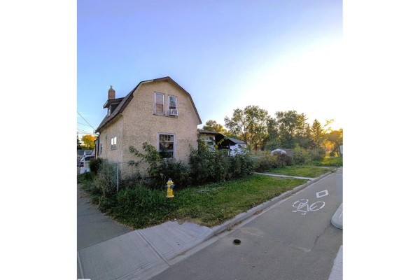 9115 119 Av Nw, Edmonton, AB T5B0W8 Photo 2