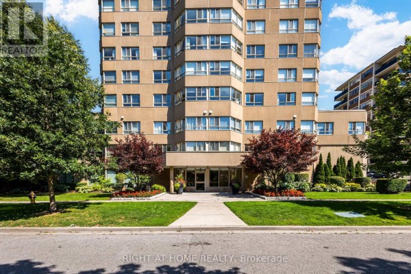 912 - 4 Park Vista Drive, Toronto, ON, photo 2