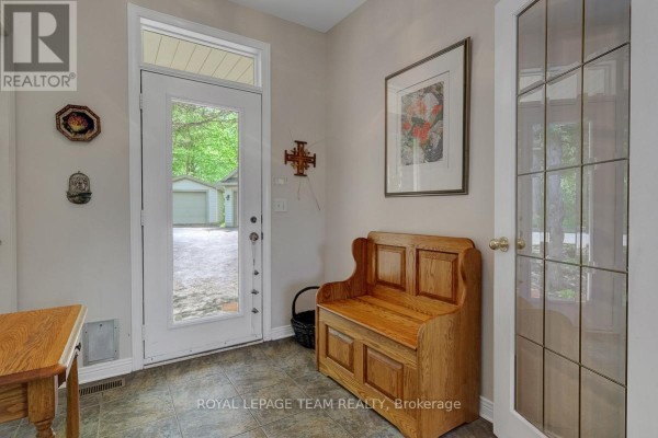 Bedroom - 912 Maple Hill Road, North Grenville, ON K0G1T0 Photo 3