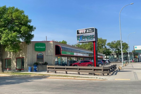 Commercial for rent at 912 Portage Ave, Winnipeg, MB - MLS® 6NjkMy