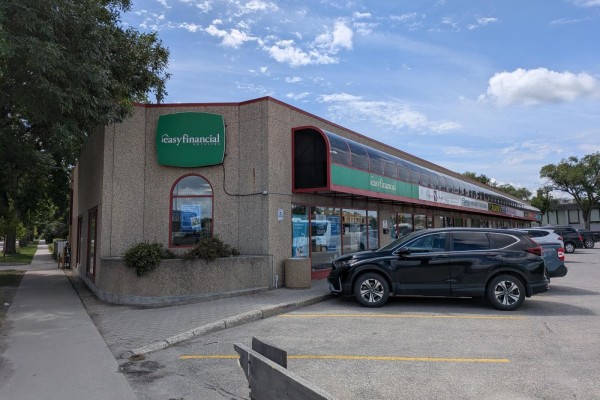 912 Portage Ave, Winnipeg, MB, photo 3