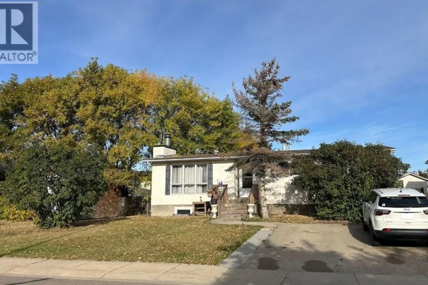9120 96 Avenue, Lac La Biche