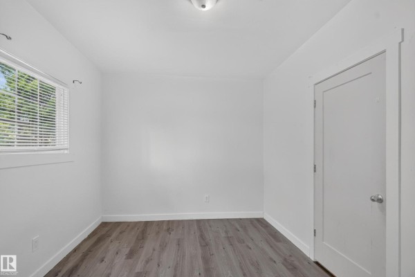 Primary Bedroom - 9124 119 Av Nw, Edmonton, AB T8T0C7 Photo 5