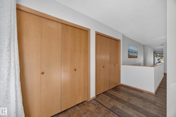 Family room - 9129 Garden Rd, St  Albert, AB T8N5N3 Photo 4