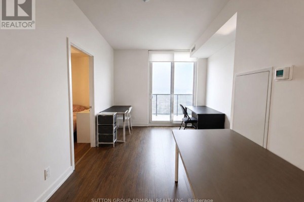913 (room 1) - 30 Tretti Way, Toronto