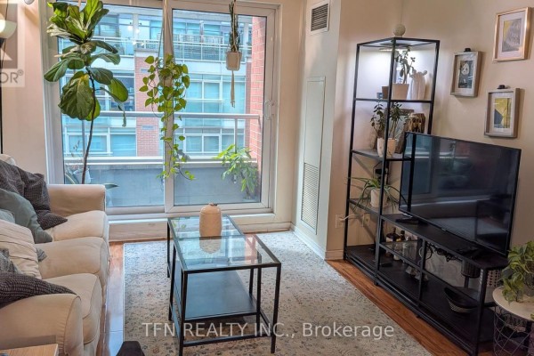 913 - 230 King Street E, Toronto, ON M5A1K5 Photo 3