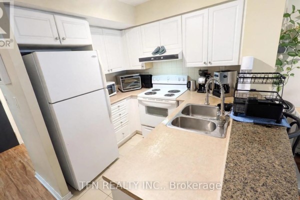 913 - 230 King Street E, Toronto, ON M5A1K5 Photo 4
