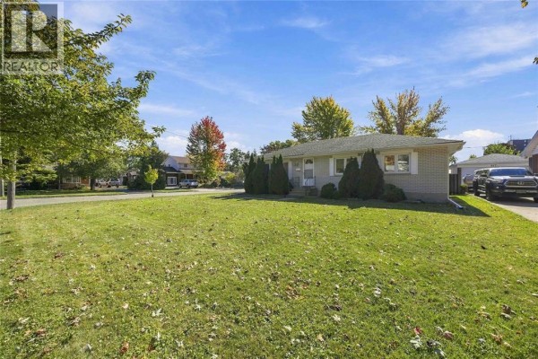 Utility room - 913 Wedgewood Avenue, Sarnia, ON N7V3E8 Photo 3