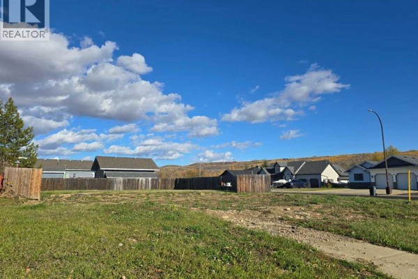 9130 128 Avenue, Peace River, AB T8S1W8 Photo 5