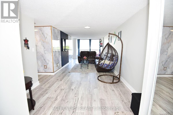 Solarium - 914 - 1 Rowntree Road, Toronto, ON M9V5G7 Photo 5