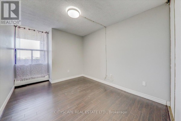 Dining room - #914 - 25 Sunrise Avenue, Toronto, ON M4A2S2 Photo 2