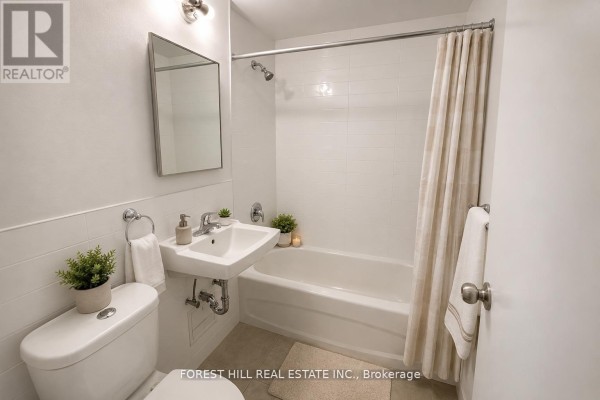 914 - 700 Ontario Street, Toronto, ON M4X1N5 Photo 5