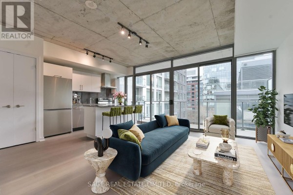 Kitchen - 914 - 95 Bathurst Street, Toronto, ON M5V0H7 Photo 3