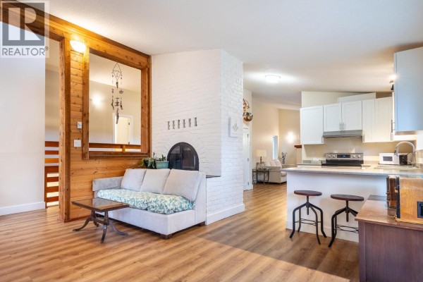 914 Gower Point Road, Gibsons, BC V0N1V3 Photo 4