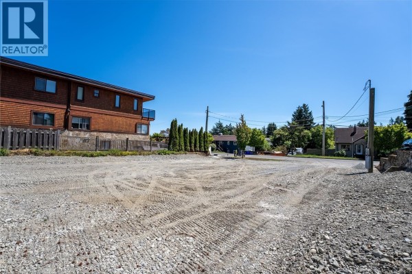 914 Mcnaughton Ave, Esquimalt, BC V9A4H1 Photo 4