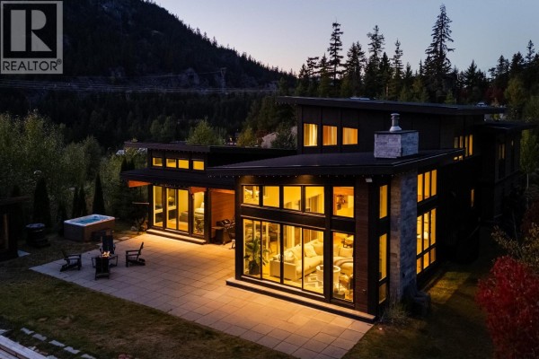 9149 Wedge Creek Rise, Whistler, BC V8E1M1 Photo 4