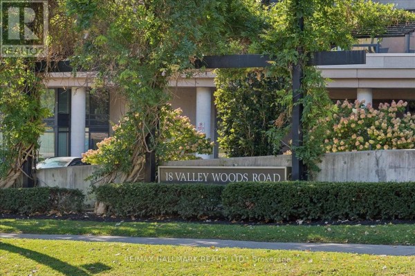 915 - 18 Valley Woods Road, Toronto, ON M3A0A1 Photo 2