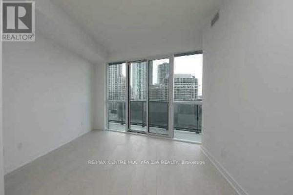 Living room - 915 - 20 Bruyeres Mews, Toronto, ON M5V2N9 Photo 3